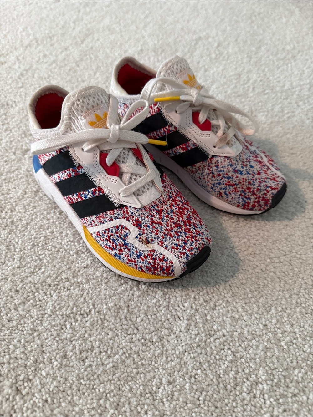 adidas Kids Swift Run x Sneakers size 9.5